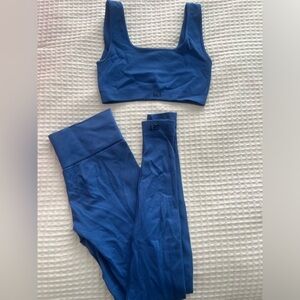 SET Active Blue Sports Bra and Leggings